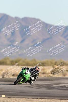 media/Dec-07-2025-CVMA (Sun) [[3e7d2de5dc]]/Race 16-Formula Middleweight/